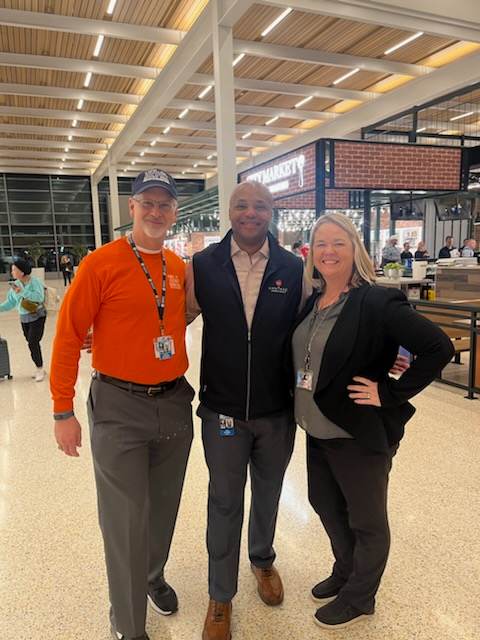 KCI Airport &mdash; City Market Opening Day